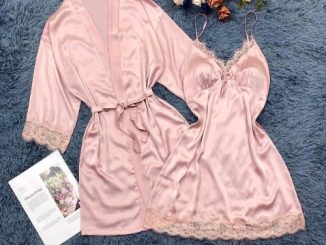 Bộ đồ ngủ thiết kế kiểu áo choàng
